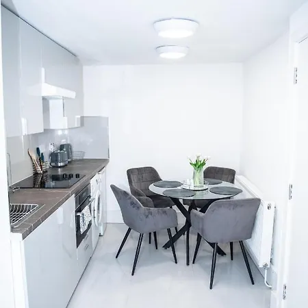 1B Apartment, 30 Mins To Oxford Street Londra Esterno foto