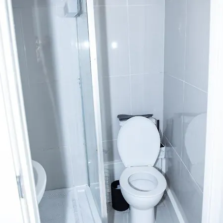 1B Apartment, 30 Mins To Oxford Street Londra Esterno foto